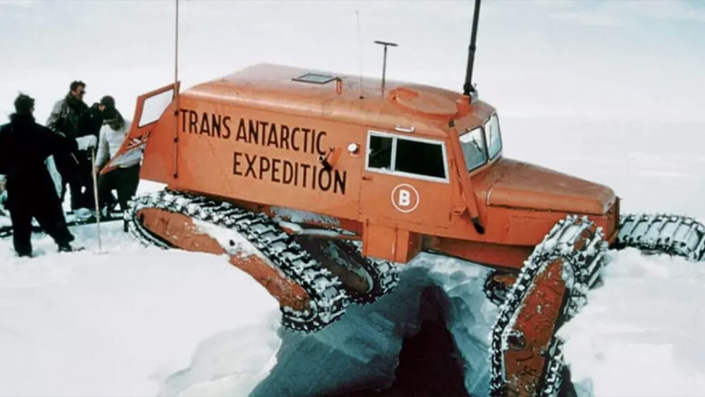 More than Snow-Play: The Story Behind the Trans Antarctic Expeditionアパートメント マウンテンパーカー