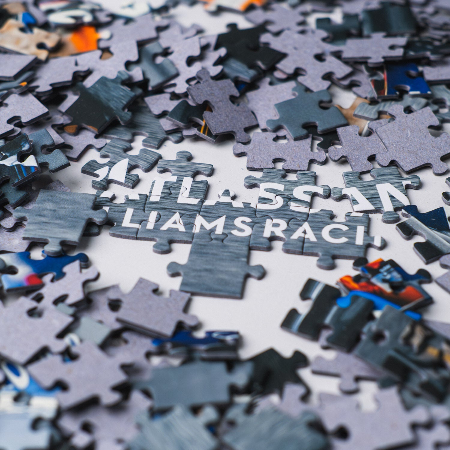 Atlassian Williams Racing | FW47 2025 | 1000-Piece Puzzle