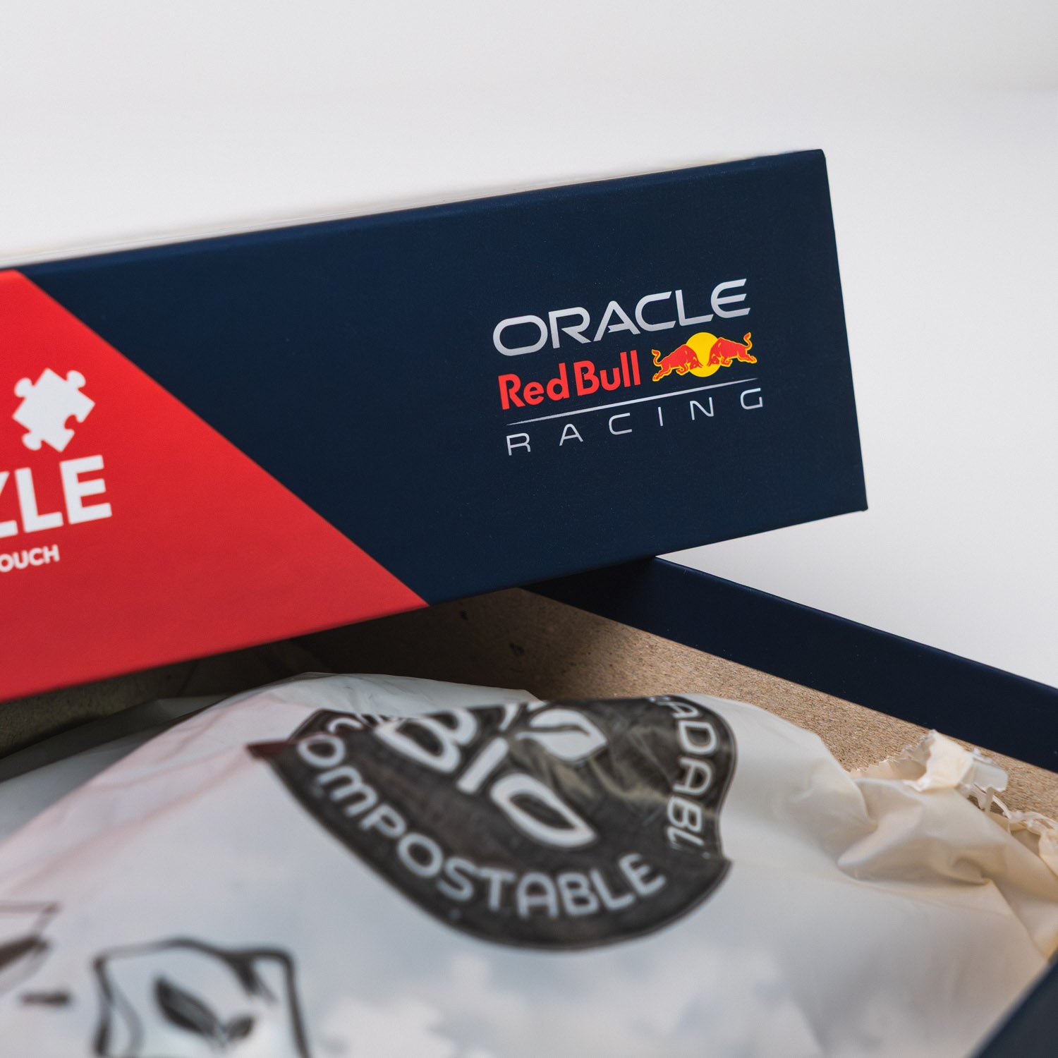 Oracle Red Bull Racing | Speed & Precision | Puzzle 1000 pcs